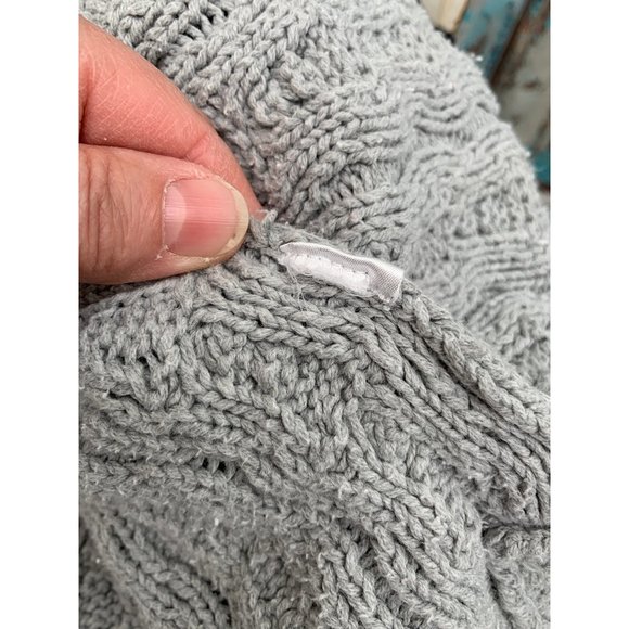 If It Were Me Gray Womans Medium Cable Knit Crowl Neck Sweater - Picture 8 of 8